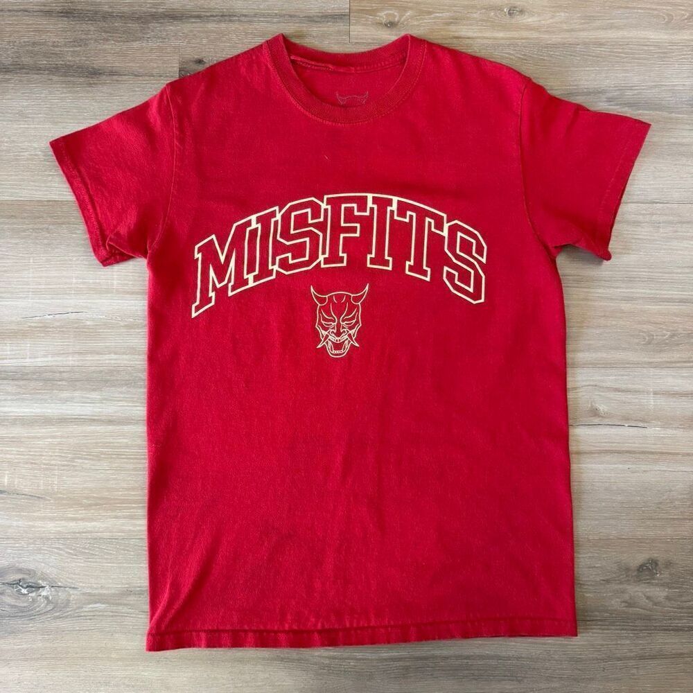 Corrupted Strength Red Misfits Gym Shirt Size Small Fitness Training Work Out